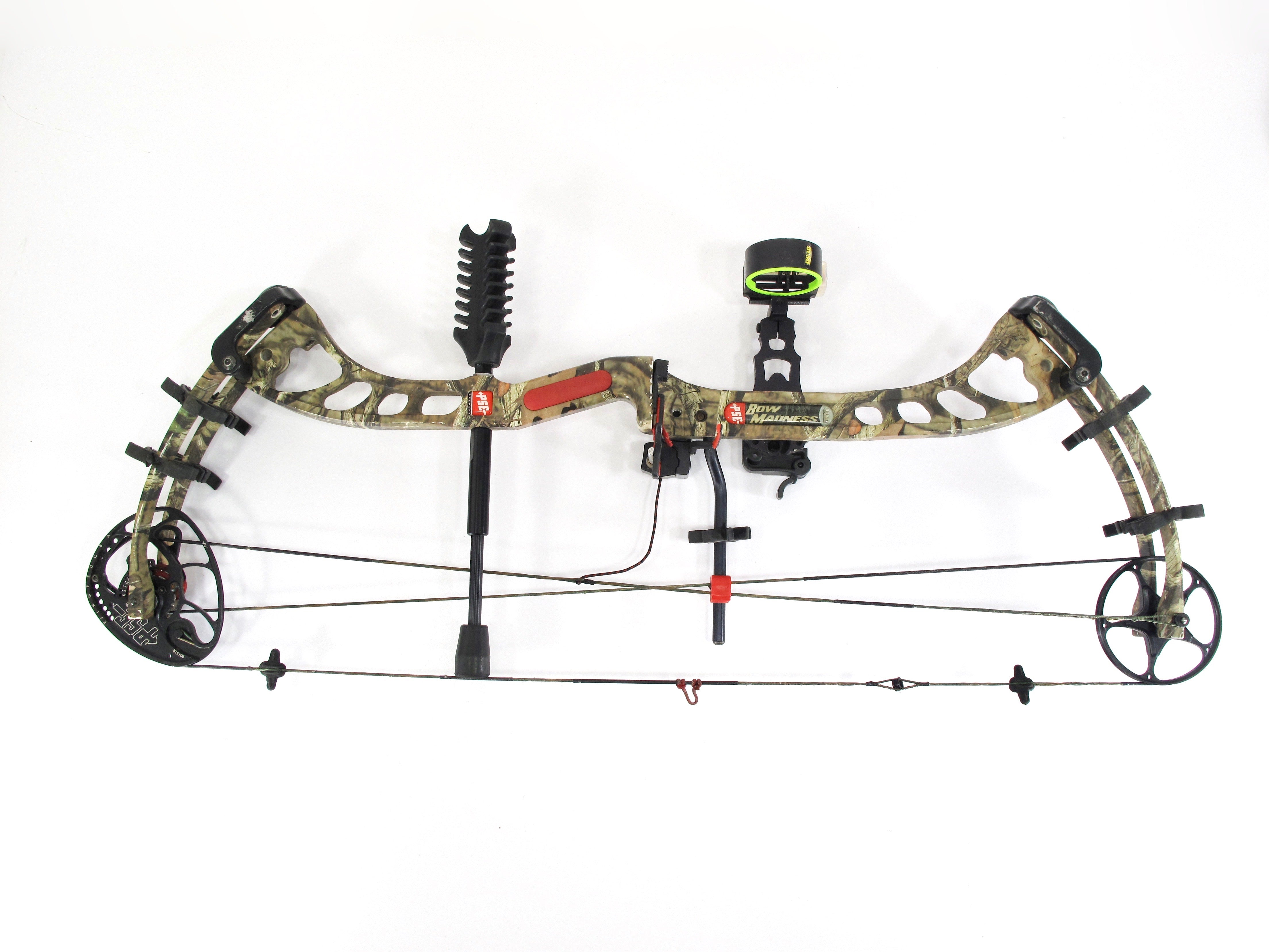 PSE Bow Madness RTS 70lb RH Compound Hunting Bow Black Gold Sights