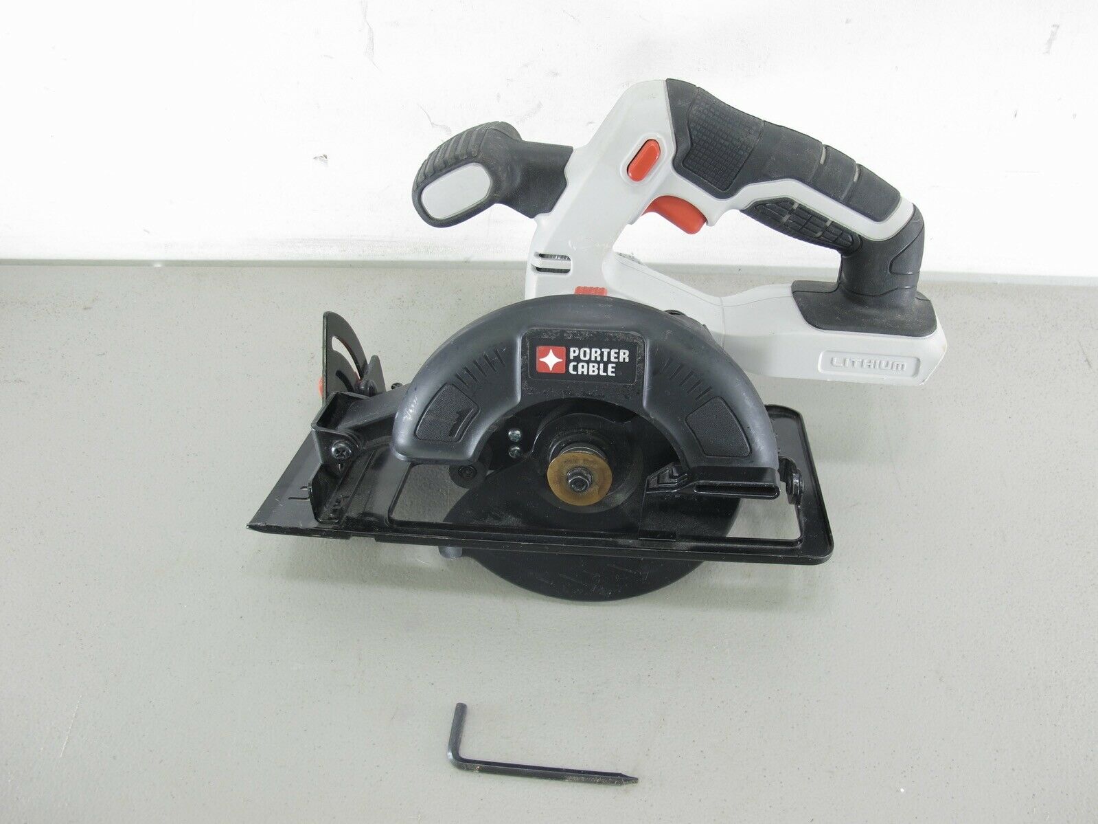 Porter-Cable Pcc661 20V Lithium-Ion 5 1/2â€ Circular Saw, Bare Tool