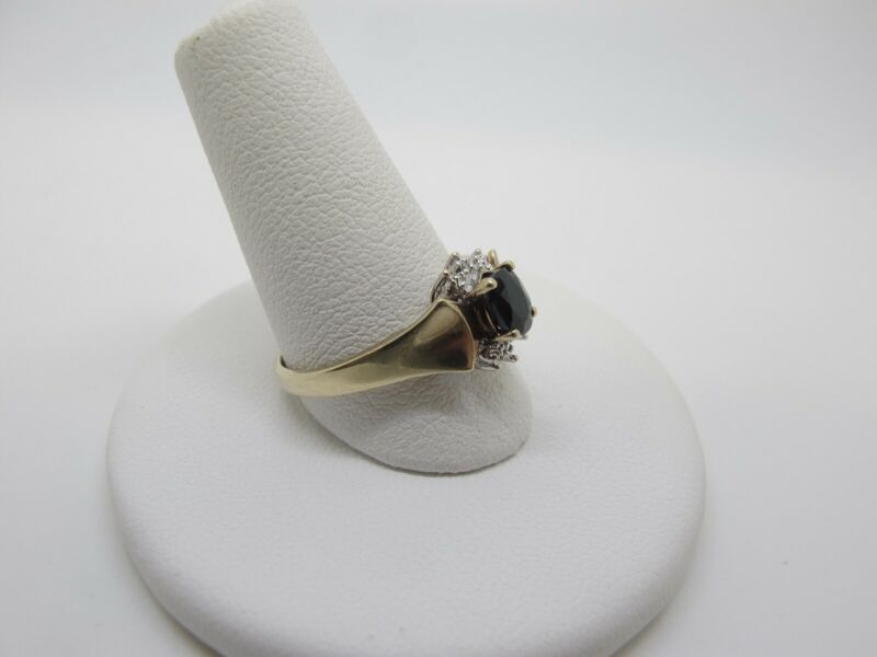 10K Yellow Gold Size 7 Natural Dark Blue Sapphire w/ Diamond Accent Ring - ZeereeZ