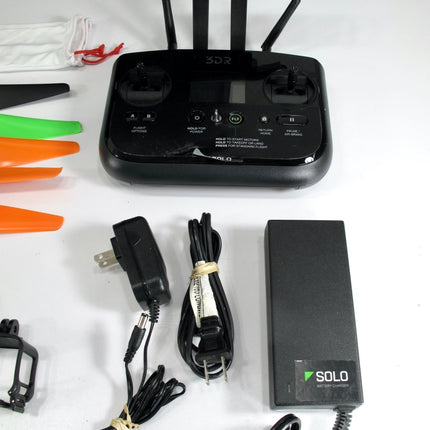 3DR Solo Quadcopter Smart Drone w/ Gimbal & GoPro Hero 3 & Lots of Accessories - ZeereeZ