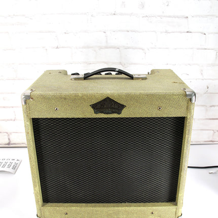 Washburn VBA-30 Tweed 30 Watt Bass Guitar Combo Amp 1995