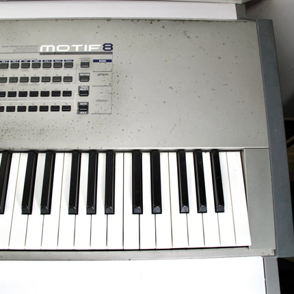 Yamaha Motif 8 88 Key Synthesizer Keyboard Workstation