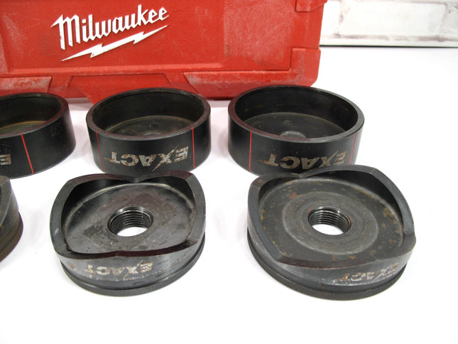 Milwaukee 49-16-2695 Exact 2-1/2 inch to 4 inch Knockout Set