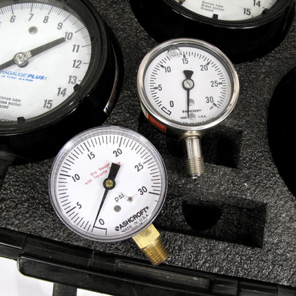 Ashcroft Duragauge Plus Q-586 9445-08 1008 9 Gauge 0-15 PSI & 0-30 PSISet w/ Case