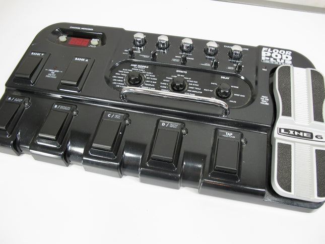 Line 6 Floor POD Plus Guitar Multi Effects Processor Pedal Board