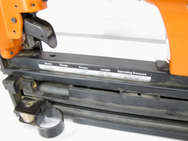 Pneu Tools RC58-II 5/8" Pneumatic Air Plastic Cap Stapler Staple gun