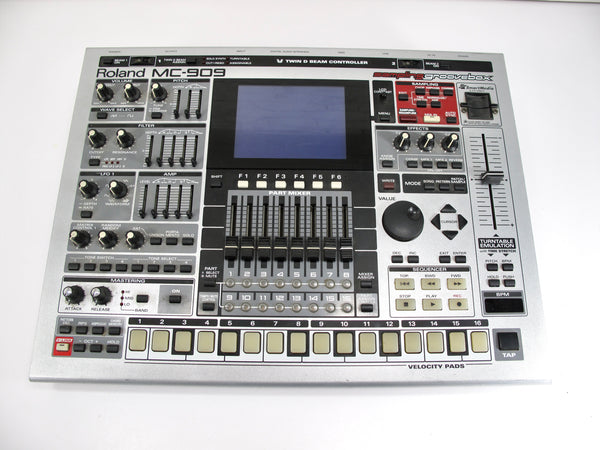 Roland MC-909 Music Sampler Sampling Groovebox Drum Machine Synthesizer