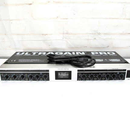 Behringer MIC 2200 ULTRAGAIN PRO High-Precision Tube Mic/Line Pre Amp
