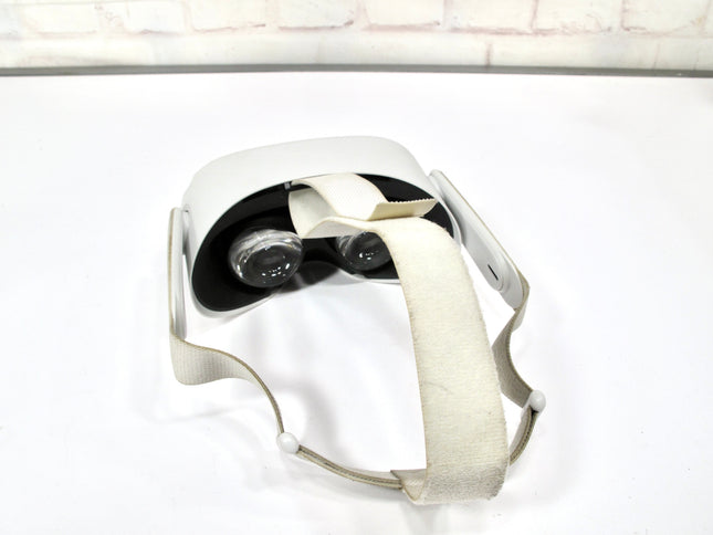 Meta Quest 2 Advanced All-In-One Virtual Reality VR Headset KW49CM
