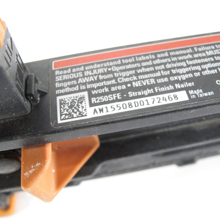 Ridgid R250SFE 2-1/2" 16-Gauge Straight Air Finish Nailer