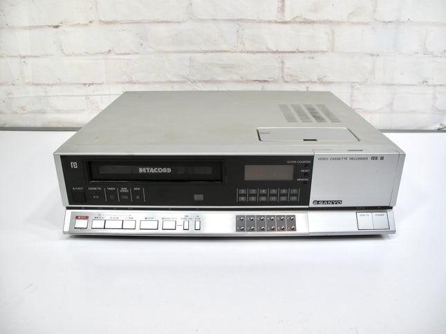 SANYO Betamax Betacord VCR 4670 Video Cassette Recorder Front Load