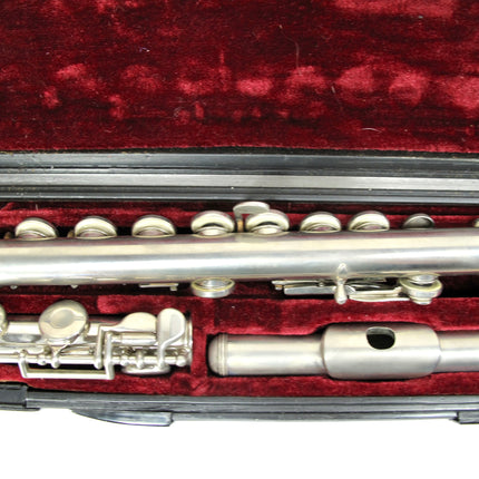 Gemeinhardt 2NP Nickel Plated Student Beginner Closed Hole Concert Flute