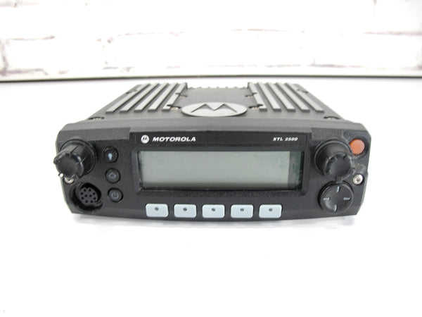 Motorola XTL 2500 M21URM9PW1AN Digital Mobile Radio w/ Mic 800MHz