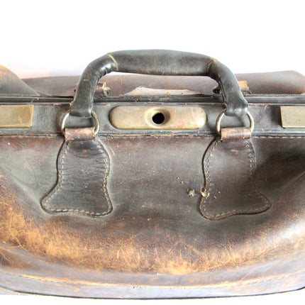 Antique / Vintage Genuine Cowhide Leather Clasping Doctors Bag Satchel