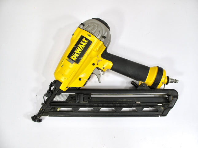 Dewalt D51276 15-Gauge 1 in.-2-1/2 in. Angled Pneumatic Air Finish Nailer