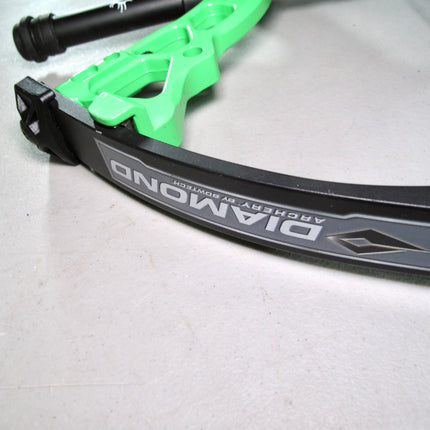 Diamond Prism Right Hand 5-55lbs.18"-30" Compound Hunting Bow  B12702