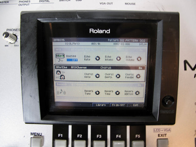 Roland MV-8800 Production Studio Sampler & Sequencer 16 Pads USB MIDI Effects