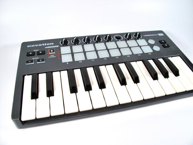 Novation LaunchKey Mini Mk2 25 Mini-key MIDI Keyboard Controller USB