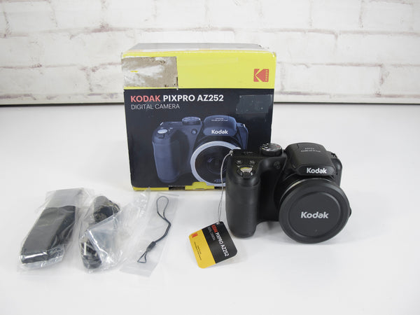 Kodak PIXPRO AZ252 Point & Shoot Digital Camera w/ 3” LCD 16 MP Black
