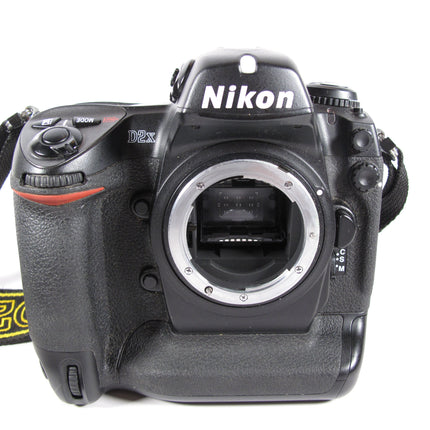 Nikon D2X 12.4MP Digital SLR Camera Body