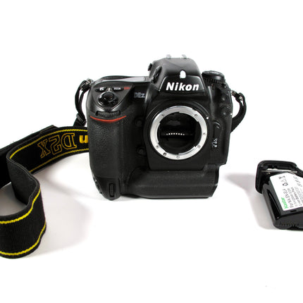 Nikon D2X 12.4MP Digital SLR Camera Body