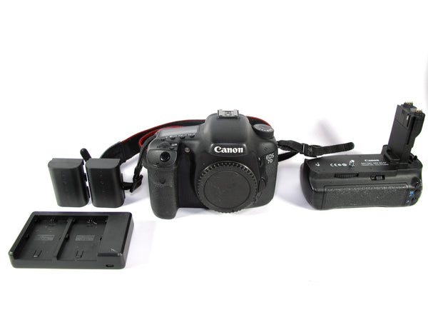 Canon EOS 7D 18.0MP Digital SLR DSLR Camera Body