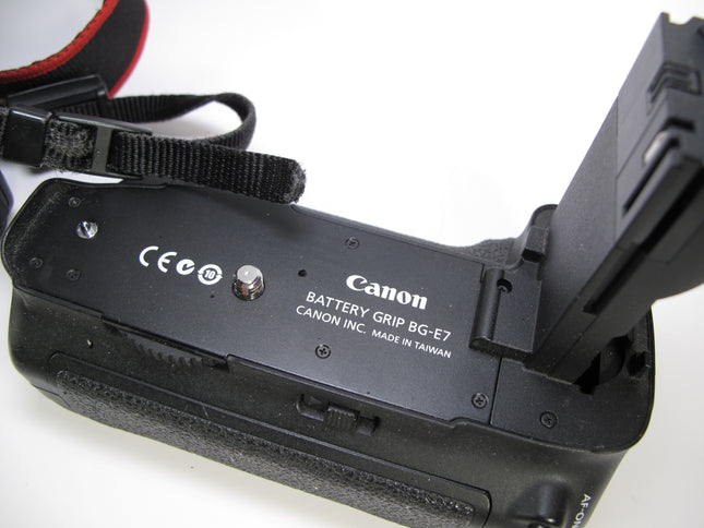 Canon EOS 7D 18.0MP Digital SLR DSLR Camera Body