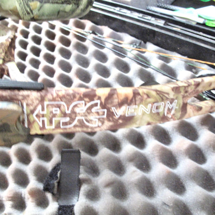 PSE Pro Venom RH 29" 70# Compound Bow w/ Arrow Shafts & Case