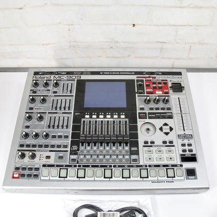 Roland MC-909 Music Sampler Sampling Groovebox Drum Machine Synthesizer
