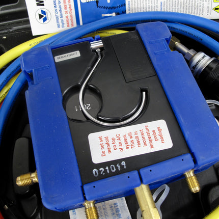 Mastercool 99661-A HVAC Digital 2-Way Manifold With Vacuum Gauge Hoses