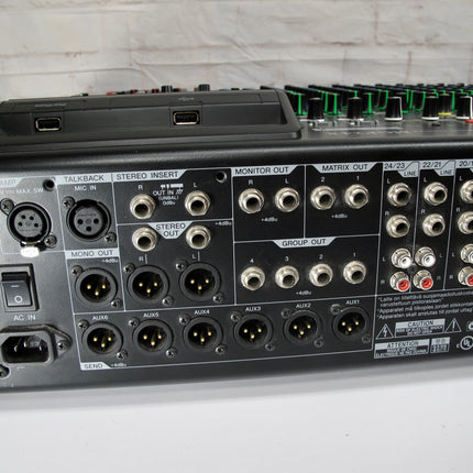 Yamaha MGP24X 24-Channel Mixing Console Mixer w/ Effects