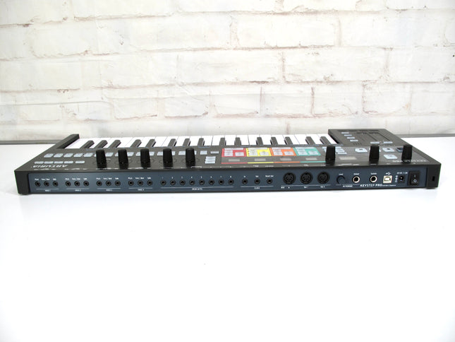 Arturia KEYSTEP-PRO 37 Key Polyphonic Sequencing Controller Keyboard