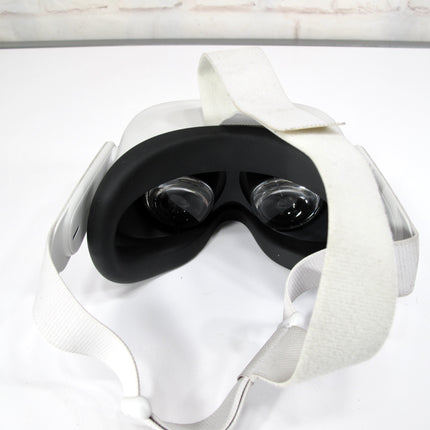 Meta Quest 2 128GB Advanced All-In-One Virtual Reality VR Headset Only KW49CM