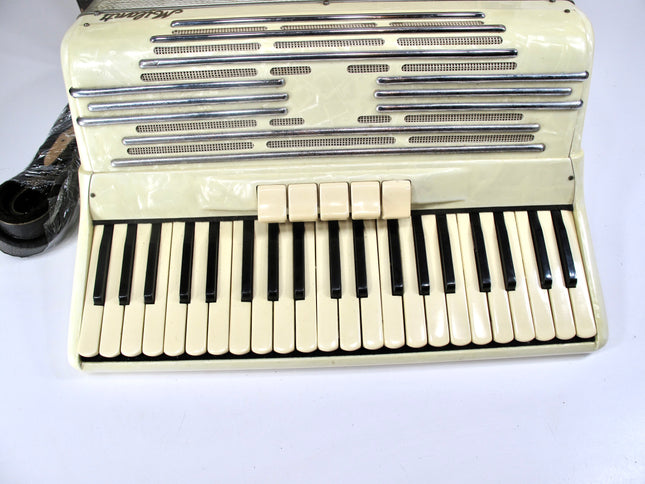 Milanti Vintage 41 Key 120 Bass 5 Treble 1 Bass Register Piano Accordion Italy