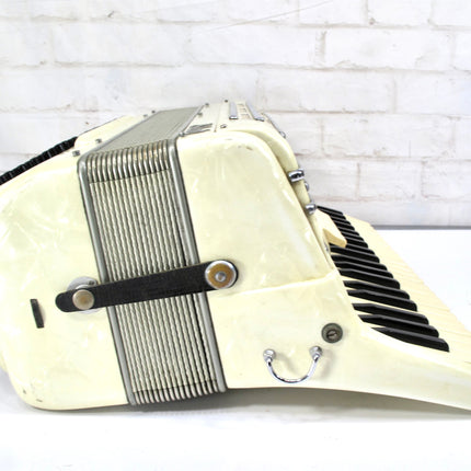 Milanti Vintage 41 Key 120 Bass 5 Treble 1 Bass Register Piano Accordion Italy