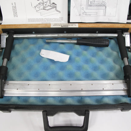 Crain 507 Stairway Carpet Stretcher with Case