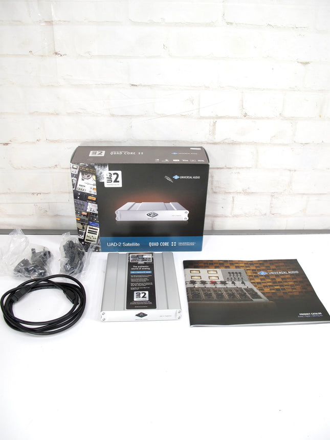 Universal Audio UAD-2 Satellite QUAD Core Firewire 800/400 DSP Accelerator