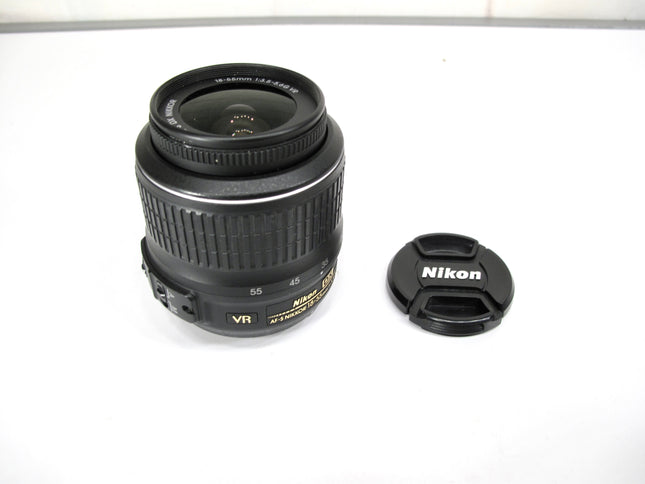 Nikon AF-S Nikkor 18-55mm f/3.5-5.6G DX SWM VR F Mount Camera Lens
