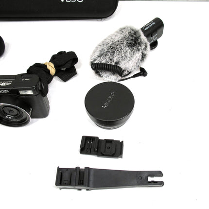 Minolta MND60V 64 MP Autofocus / 4K60FPS Ultra HD VLOG Camera Kit