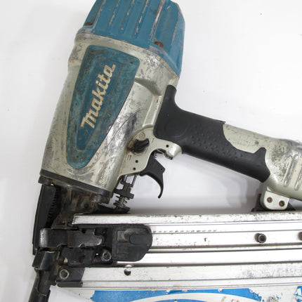 Makita AN923 3-1/2" 21° Full Round Head Pneumatic Air Framing Nailer