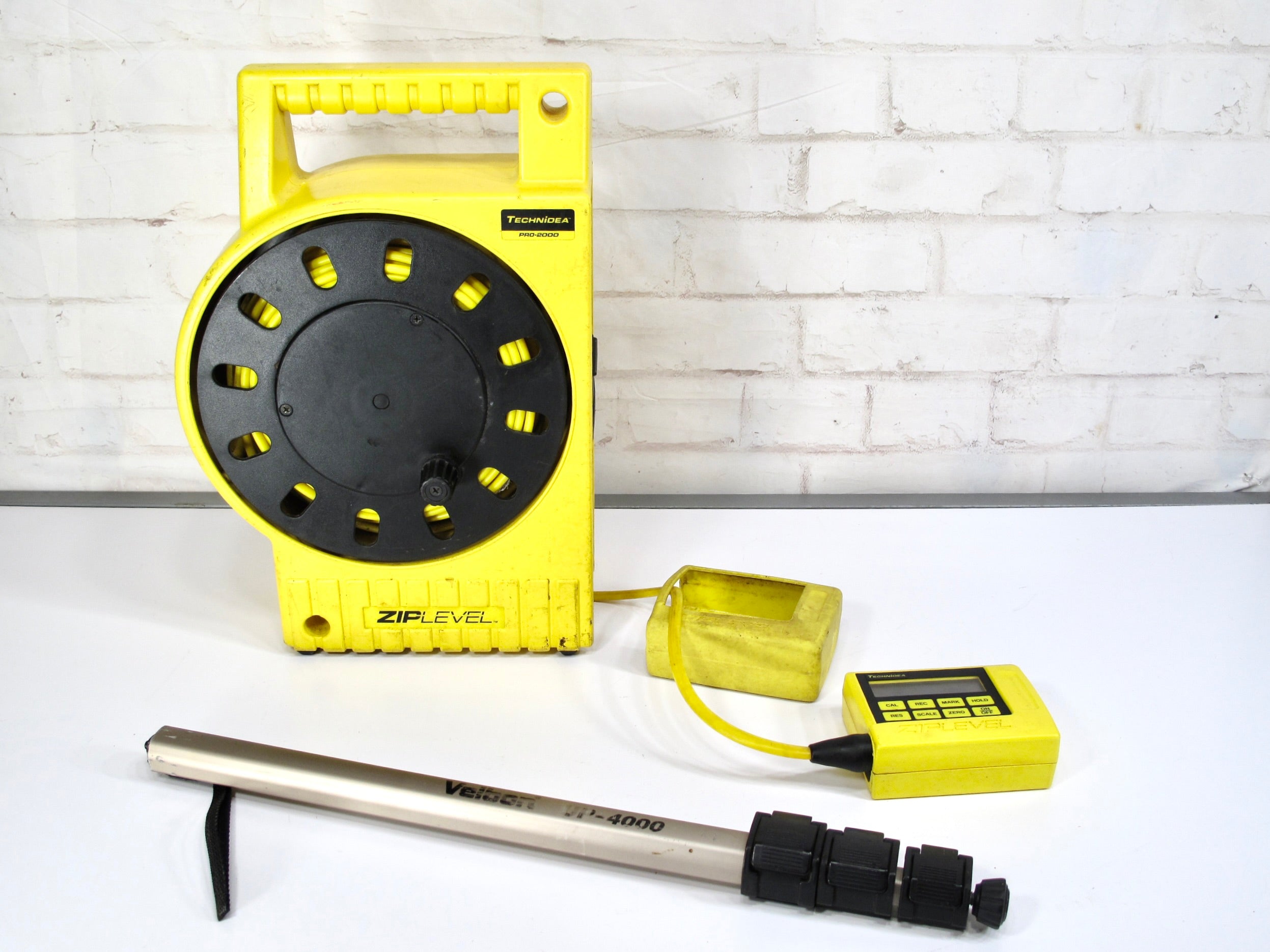 Technidea Pro 2000 Zip Level High Precision Digital Elevation Altimete ...