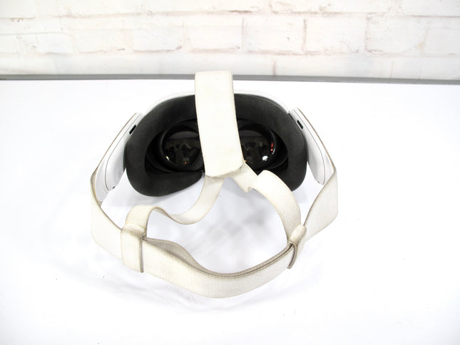 Meta Quest 3 128GB Standalone All-in-One VR Headset S3A Headset Only