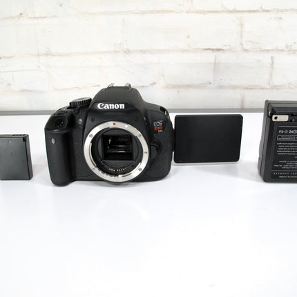 Canon EOS Rebel T4i / EOS 650D 18.0 MP Digital SLR Camera