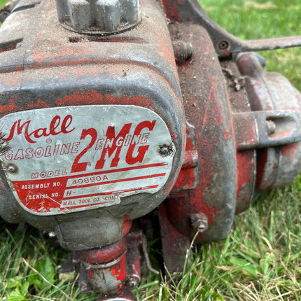 Mall 2MG 1960s 24 Inch Bar  6.45 cu in Heavy Duty Vintage Chainsaw