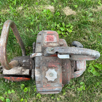 Mall 2MG 1960s 24 Inch Bar  6.45 cu in Heavy Duty Vintage Chainsaw