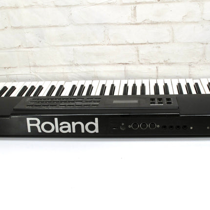 Roland XP-10 Multitimbral 61 Key Digital Keyboard Synthesizer