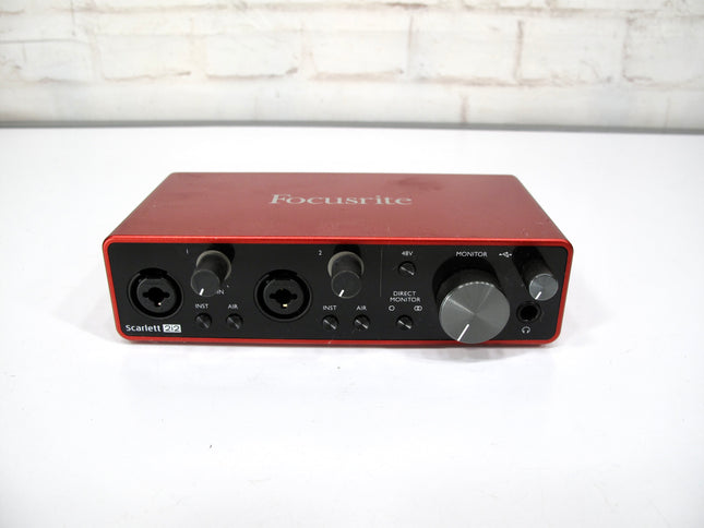 Focusrite Scarlett 2i2 3rd Gen. 2-Channel USB C Audio Recording Interface