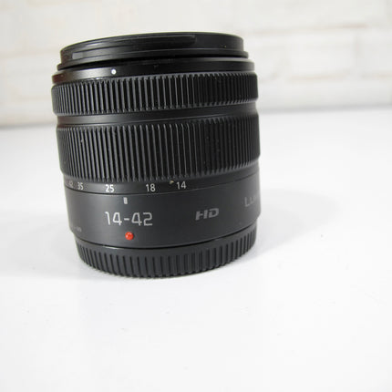 Panasonic Lumix H-FS1442A G Vario 14-42mm f3.5-5.6 II Mega O.I.S. Lens