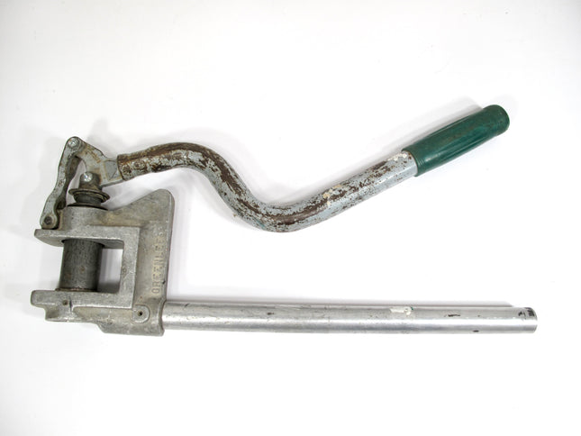 Greenlee 710 Metal Stud Punch Knockout Tool 1-11/32" Hole Size