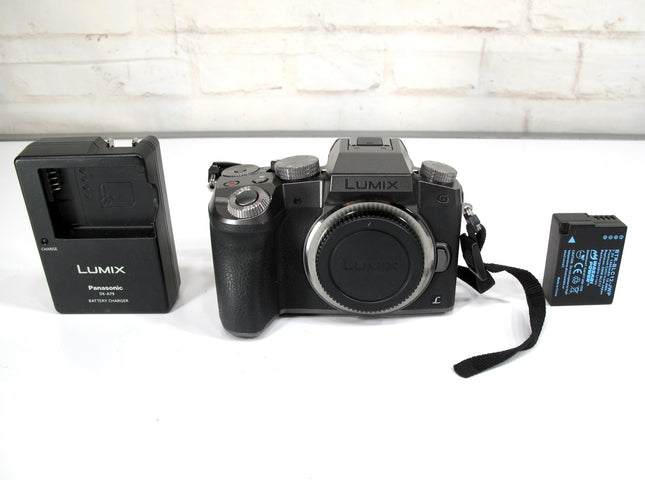 Panasonic Lumix G DMC-G7 Mirrorless Camera 16MP 3x Zoom 4K Video Wi-Fi